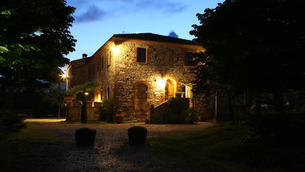 Gasthaus Agriturismo Podere Alberese Asciano Exterior foto