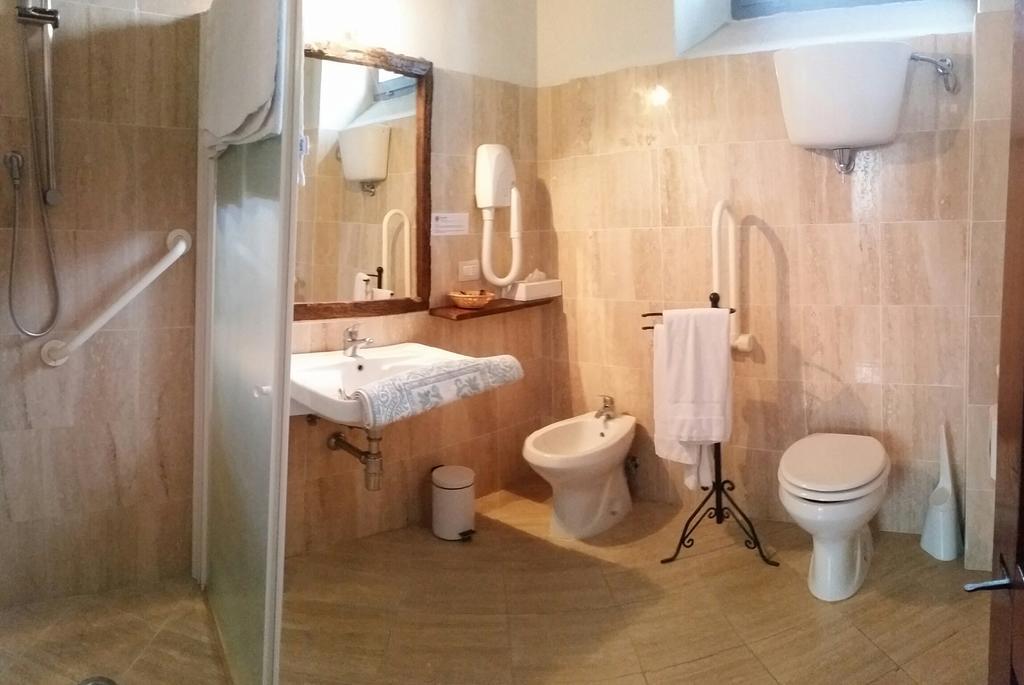 Gasthaus Agriturismo Podere Alberese Asciano Zimmer foto