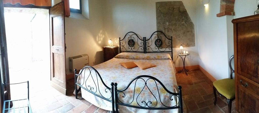 Gasthaus Agriturismo Podere Alberese Asciano Zimmer foto