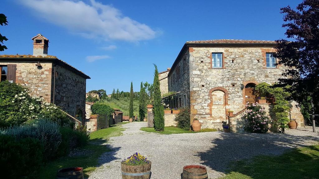 Gasthaus Agriturismo Podere Alberese Asciano Exterior foto